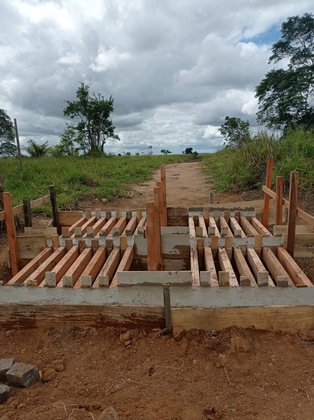 Prefeitura Realiza Construção de Mataburro Próximo à Pedra Botelha