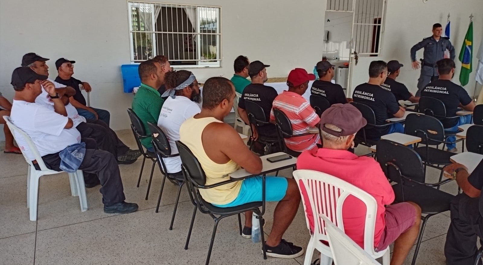 Vigilantes das Escolas Municipais Recebem Treinamento de Companhia Especializada de Polícia Escolar da Policia Militar