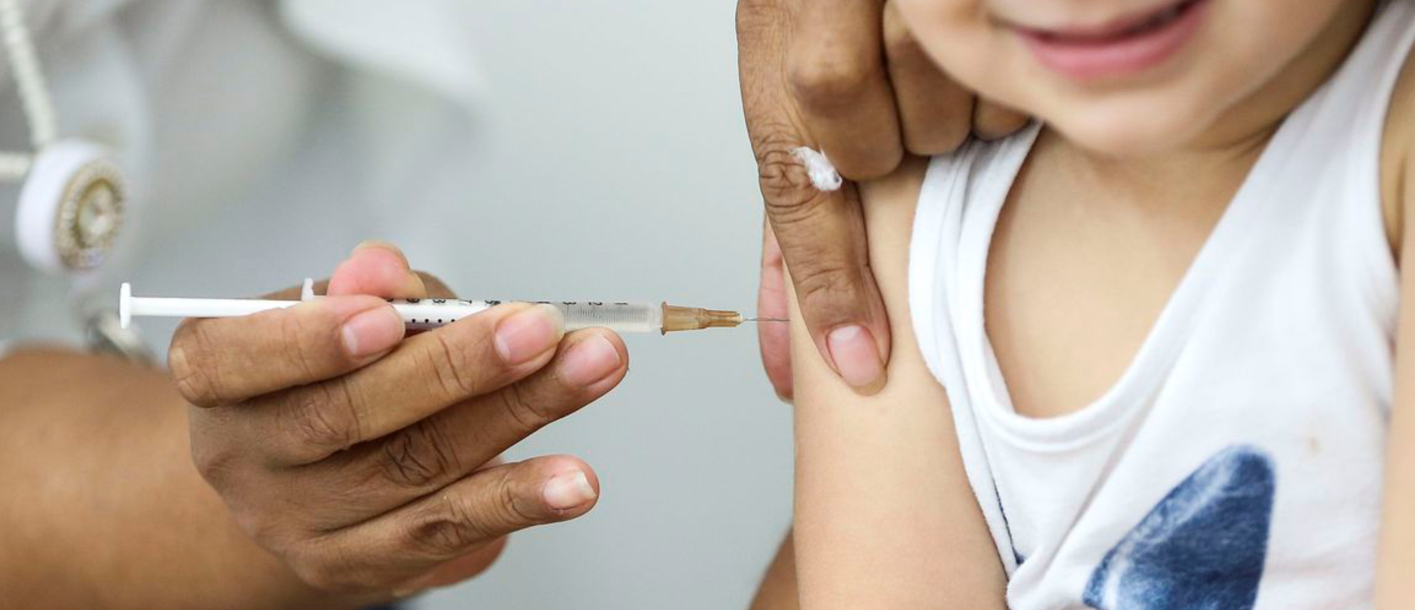 Saúde continua a vacinação de rotina em menores de 03 anos